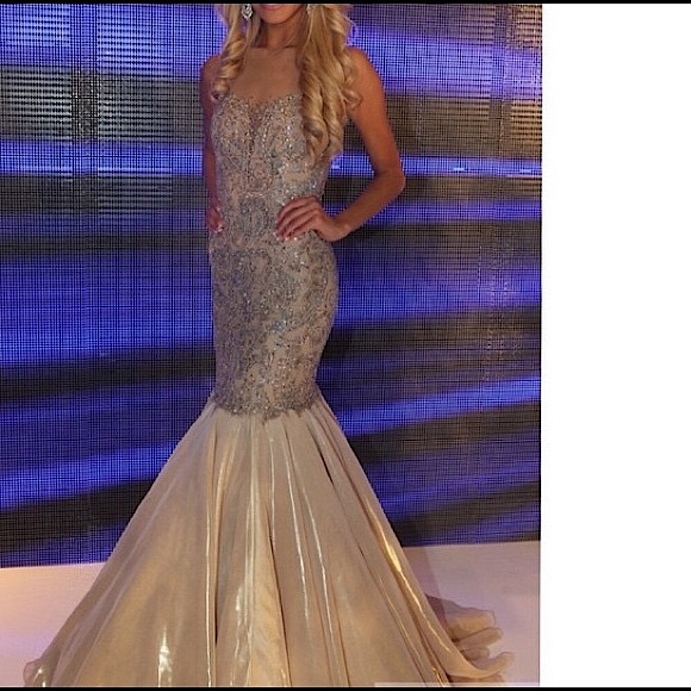 Winning Sherri Hill Custom Gown - Picture 1 of 8